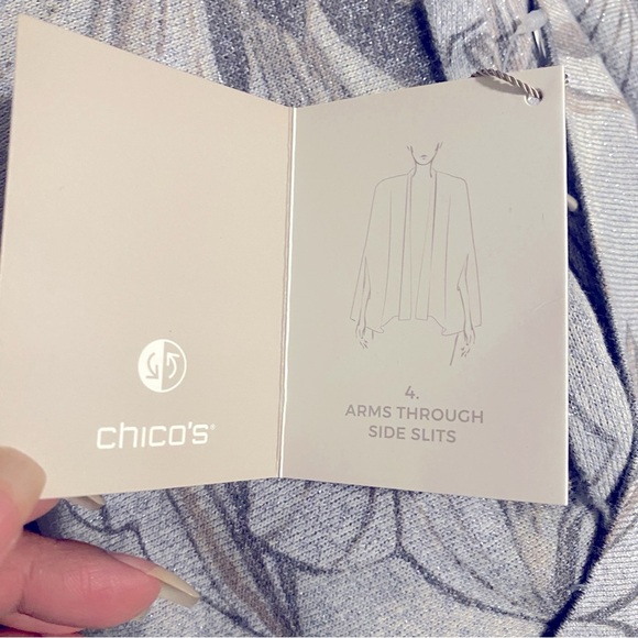 NWT Chico's 4 Ways Reversible Floral Travel Ruana Wrap/Shawl in Gray Floral - OS - Picture 7 of 8